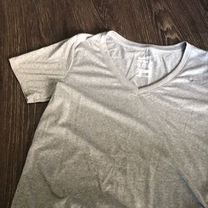 Nike dri-fit tee size medium